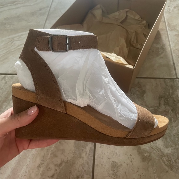NWT Lucky Brand LK Karston Suede Sandal Wedges - Picture 12 of 15